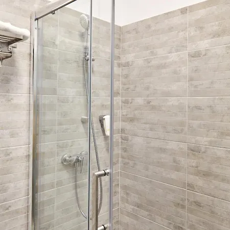 Daire Excelsior House *