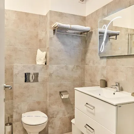 아파트 Excelsior House *