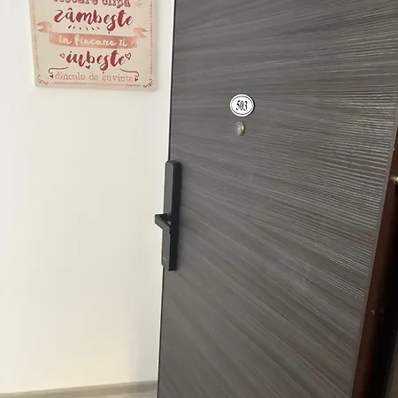 Excelsior House 아파트 *